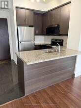 60 Absolute Ave in Mississauga, ON - Building Photo - Building Photo