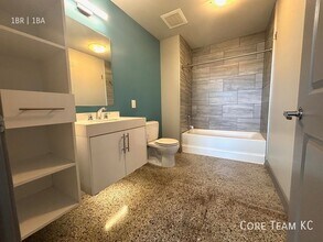 306 E 12th St in Kansas City, MO - Building Photo - Building Photo