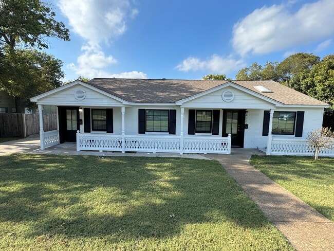 property at 10133 Kilarney Dr