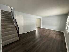 6755 Woodlake Dr in Toledo, OH - Building Photo - Building Photo