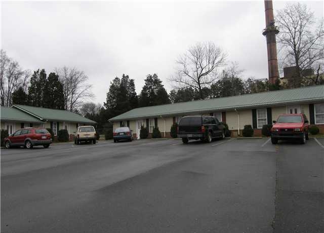 119-121 Lynn Dr in Roxboro, NC - Foto de edificio - Building Photo