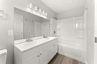 320 Willie James Jones Ave in San Diego, CA - Building Photo - Building Photo