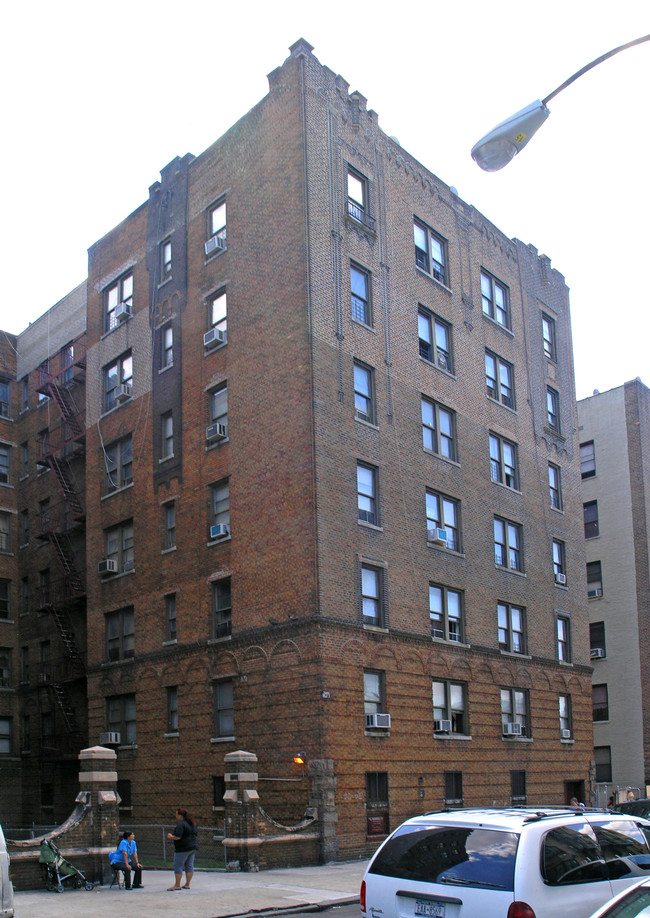 1120 Wyatt St in Bronx, NY - Foto de edificio - Building Photo