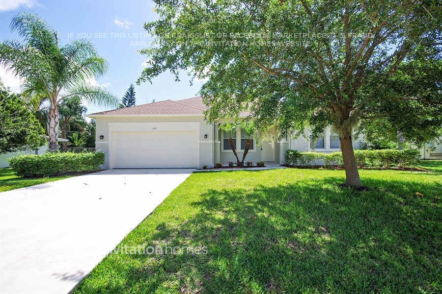 1133 SW Ivanhoe St in Port St. Lucie, FL - Building Photo