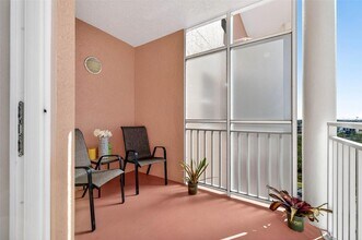 4516 Seagull Dr, Unit 714 in New Port Richey, FL - Foto de edificio - Building Photo