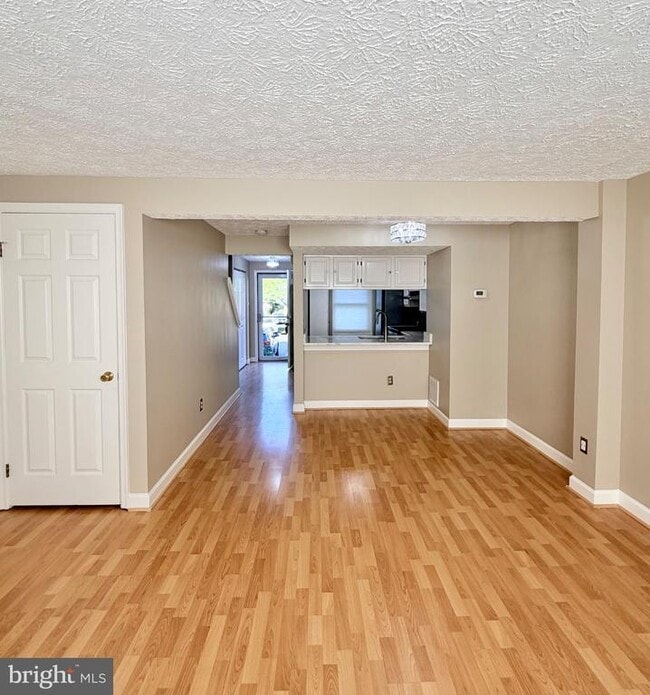 8558 Koluder Ct in Lorton, VA - Building Photo - Building Photo