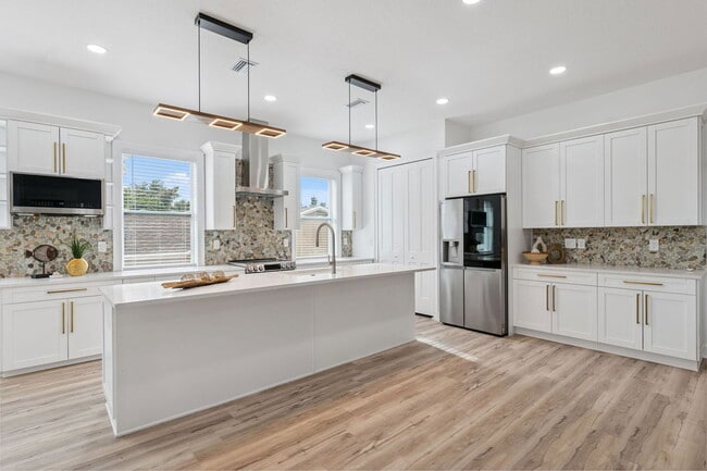 8622 Inwood Dr in Hudson, FL - Building Photo - Building Photo