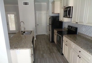 329 Countryview Cove in Oxford, MS - Foto de edificio - Building Photo