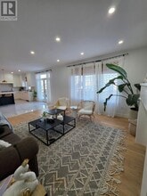 1886 Trailsway Dr in London, ON - Building Photo - Building Photo