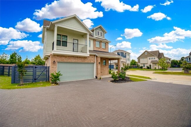 18815 River Overlook Ct