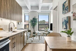 3121 N Broadway-Unit -3121-506 in Chicago, IL - Building Photo - Building Photo