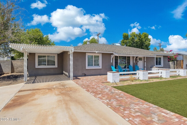 3744 E Amelia Ave in Phoenix, AZ - Building Photo - Building Photo
