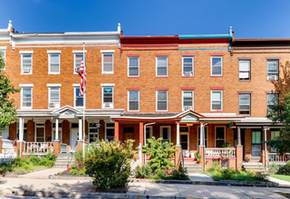 2611 N Calvert St in Baltimore, MD - Foto de edificio - Building Photo