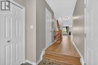 196 Trail Side Cir in Ottawa, ON - Building Photo - Building Photo