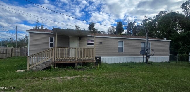 3024 E 13th Ct in Panama City, FL - Building Photo - Building Photo