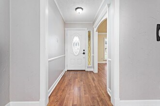 660 Bancroft Dr in Beaumont, TX - Foto de edificio - Building Photo