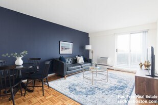 185 Freeman St in Brookline, MA - Building Photo