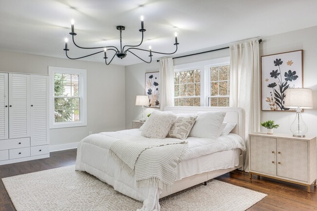 property at 24039 Shelburne Rd