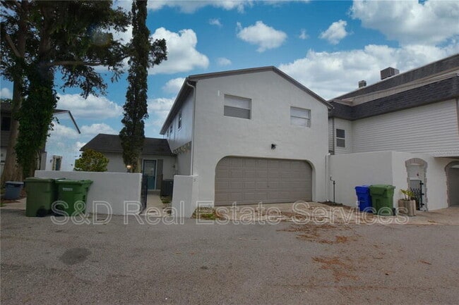 property at 2233 9th St SE