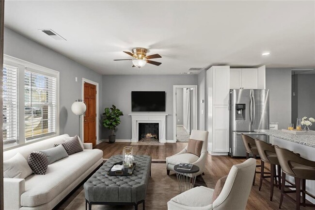 1673 Oak Knoll Cir SE in Atlanta, GA - Building Photo - Building Photo