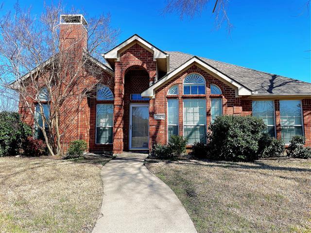 2021 Teton Trail in Lewisville, TX - Building Photo