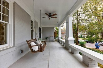 654 Cresthill Ave NE in Atlanta, GA - Building Photo - Building Photo