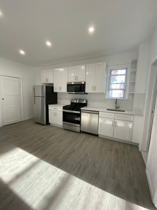 420 John St, Unit 2
