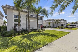 12884 Wingspan Ct in Palm Beach Gardens, FL - Foto de edificio - Building Photo