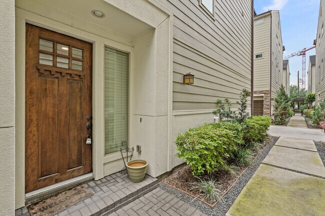 2429 Beall St in Houston, TX - Building Photo - Building Photo