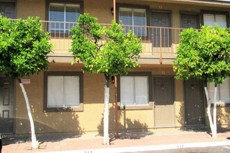 Rancho Valencia Apartments in Phoenix, AZ - Building Photo - Building Photo