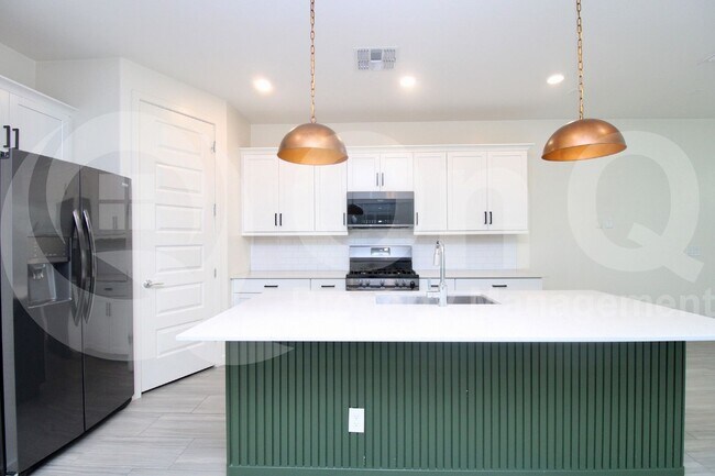 683 N Bay Dr in Gilbert, AZ - Building Photo - Building Photo
