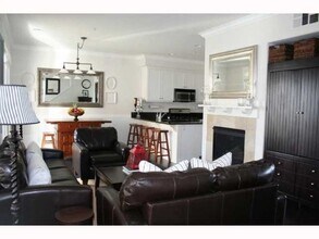 855 Harbor Cliff Way in Oceanside, CA - Building Photo - Building Photo