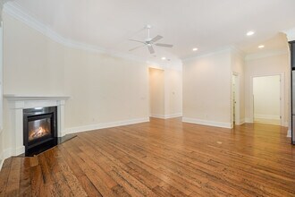 1025 N Sharon Amity Rd in Charlotte, NC - Building Photo - Building Photo
