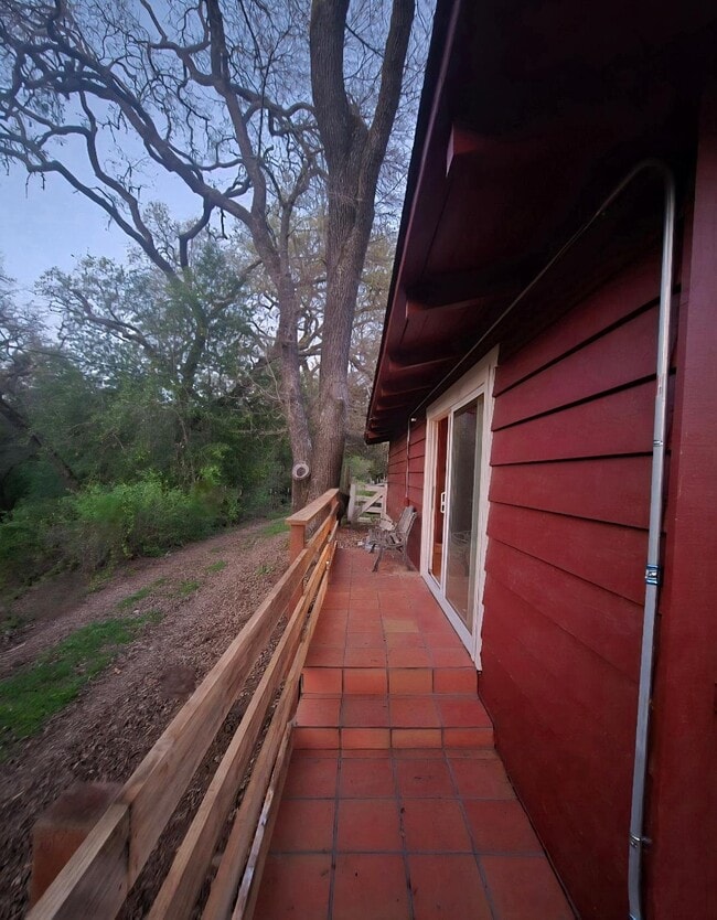 property at 5770 Croy Rd