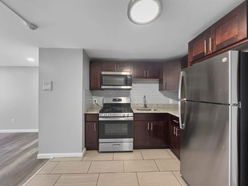 19 Grove St in Methuen, MA - Building Photo