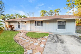 461 Truvall St SW in Palm Bay, FL - Building Photo - Building Photo