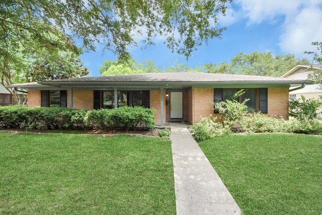 property at 4422 Nenana Dr