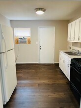 3041 North St in East Point, GA - Foto de edificio - Building Photo