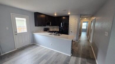 451 Marty Allen Loop in Jarrell, TX - Building Photo - Building Photo