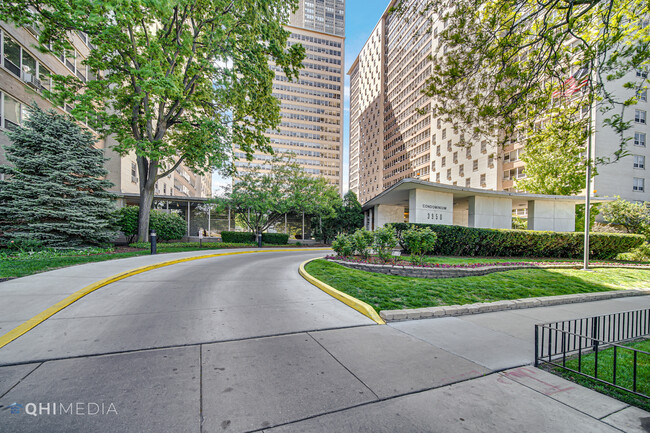 3950 N Lake Shore Dr in Chicago, IL - Building Photo - Building Photo