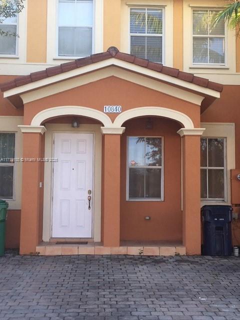 10840 SW 240 Ln in Homestead, FL - Building Photo