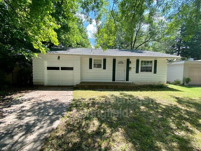 property at 1134 S Pennsylvania Ave