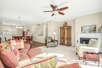 4 Prairie View Ct in Durham, NC - Building Photo - Building Photo