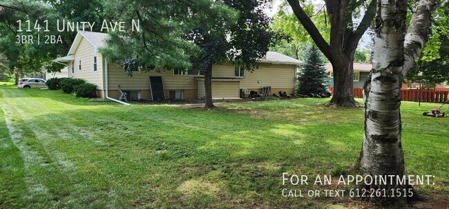 1141 Unity Ave N in Minneapolis, MN - Foto de edificio - Building Photo
