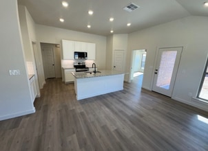 240 Trailblazer Ln in Odessa, TX - Building Photo - Building Photo