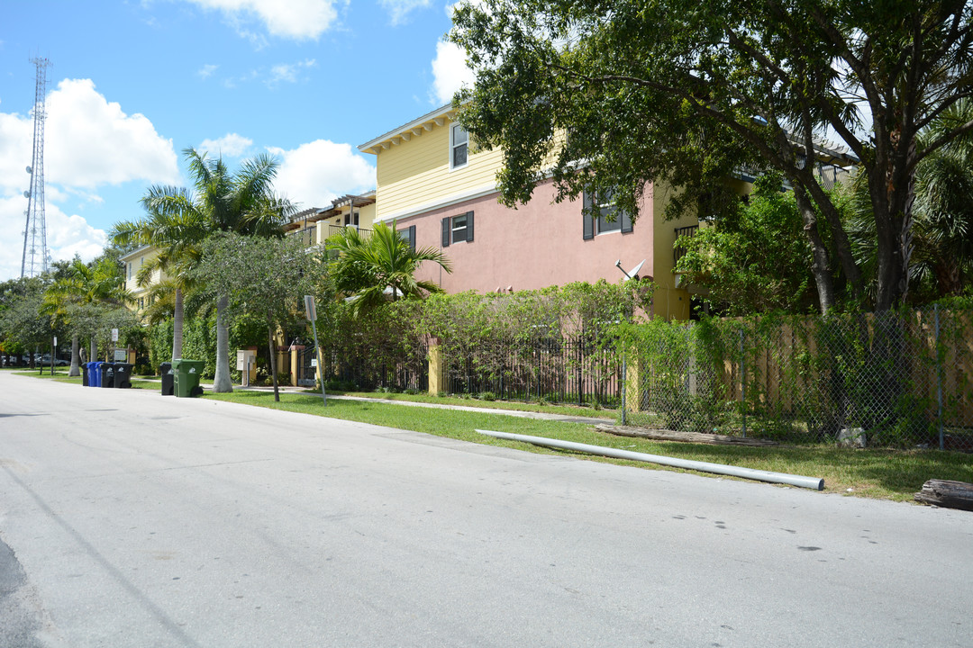 The Regatta in Fort Lauderdale, FL - Building Photo