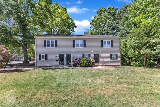 8835 Chapel Hill Rd in Cary, NC - Building Photo - Building Photo