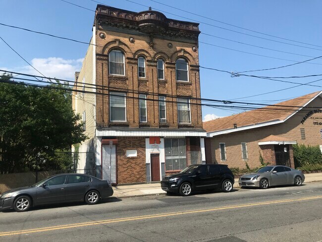 354 15th Ave, Unit 3 Right