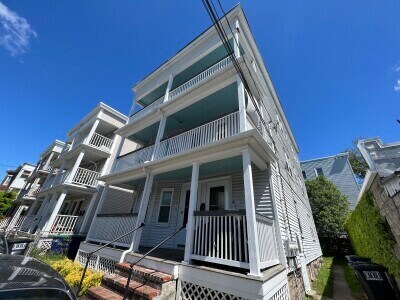 16 Silvey Plz, Unit 2 in Somerville, MA - Foto de edificio - Building Photo