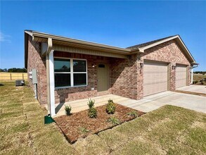 612 NW 69th Ave in Bentonville, AR - Building Photo - Building Photo